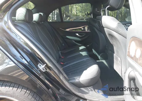 2019 Mercedes-Benz E 300 4Matic из США, поврежденный, VIN WDDZF4KB8KA530912